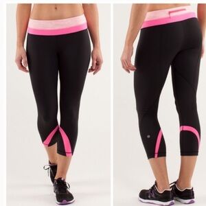 Lululemon Inspire Crop II
Black / Wee Are From Space Parfait Pink Sz 6